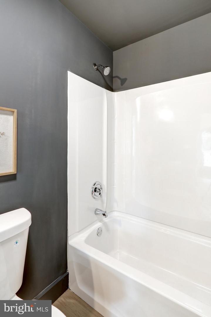 120 Wayne Ave Property Photo 18