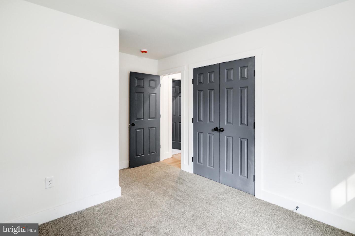 120 Wayne Ave Property Photo 23