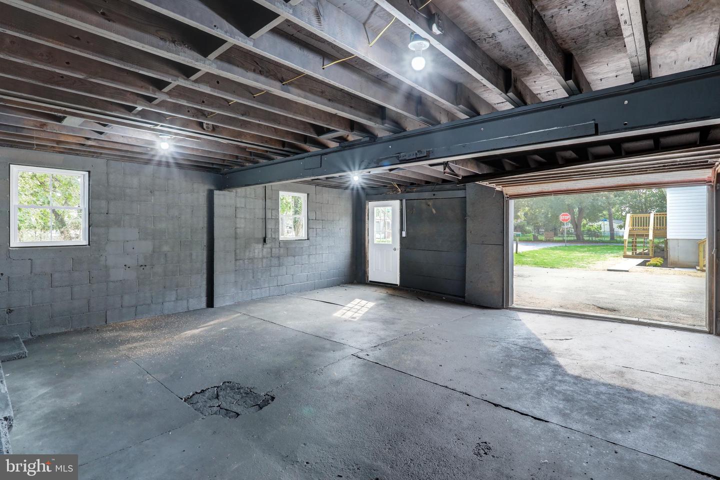 120 Wayne Ave Property Photo 29