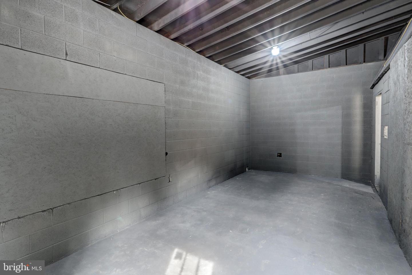 120 Wayne Ave Property Photo 30