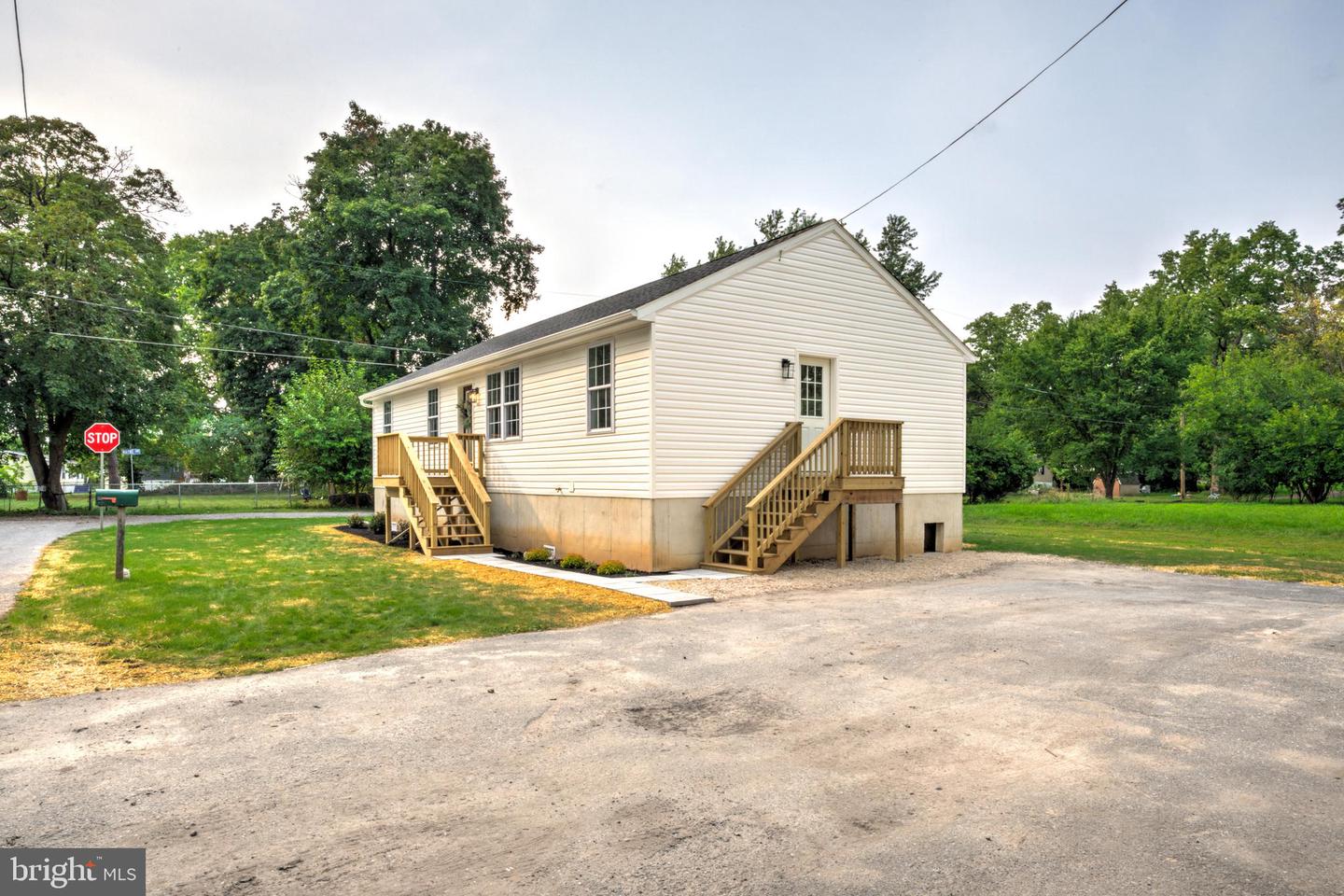 120 Wayne Ave Property Photo 34
