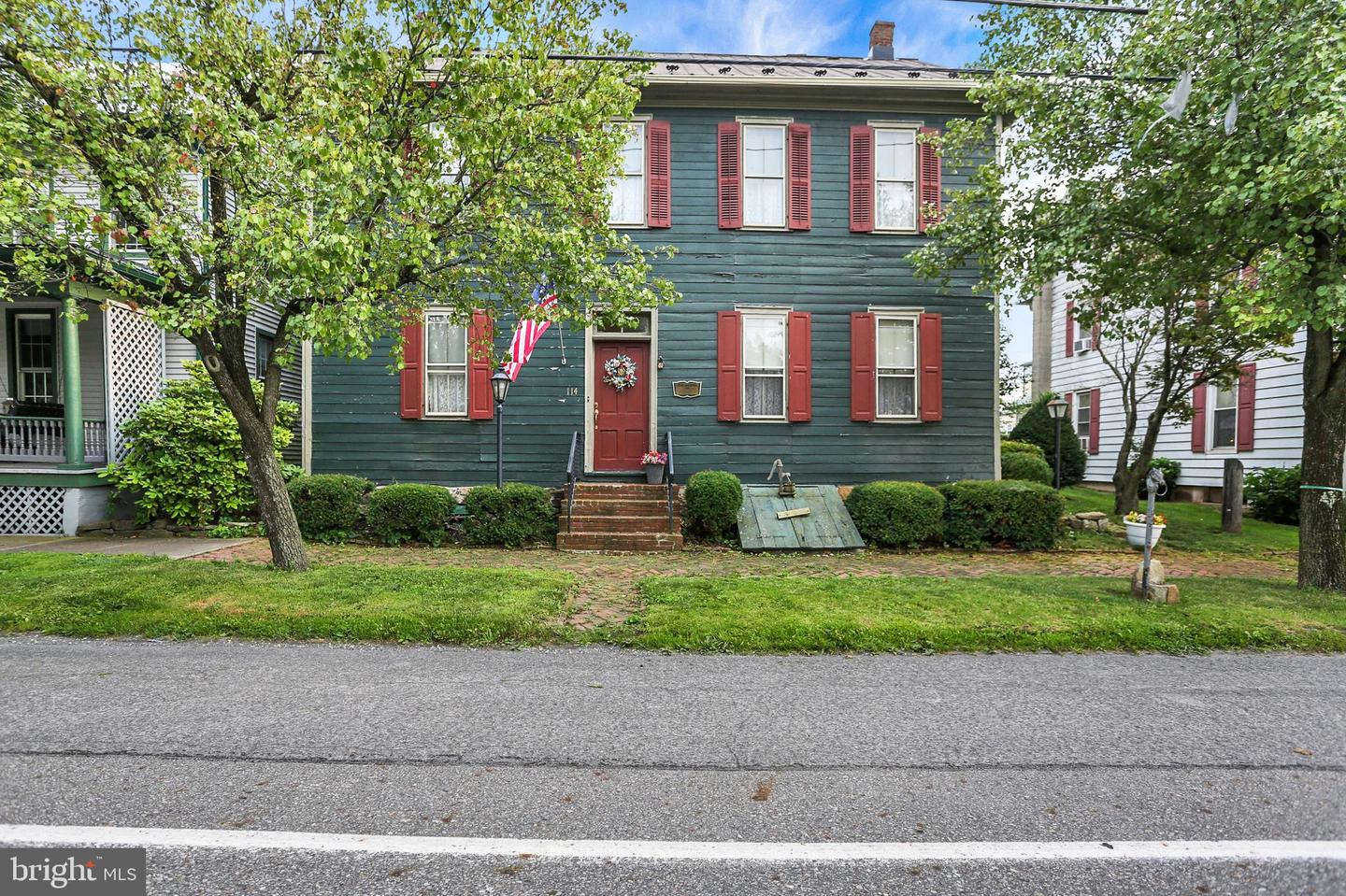 114 E MARKET ST