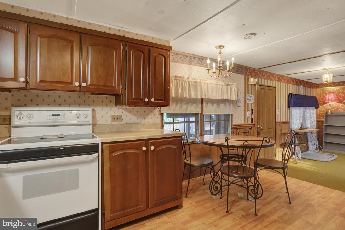114 E Market St Property Photo 52