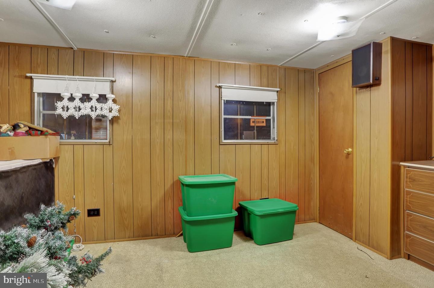114 E Market St Property Photo 53