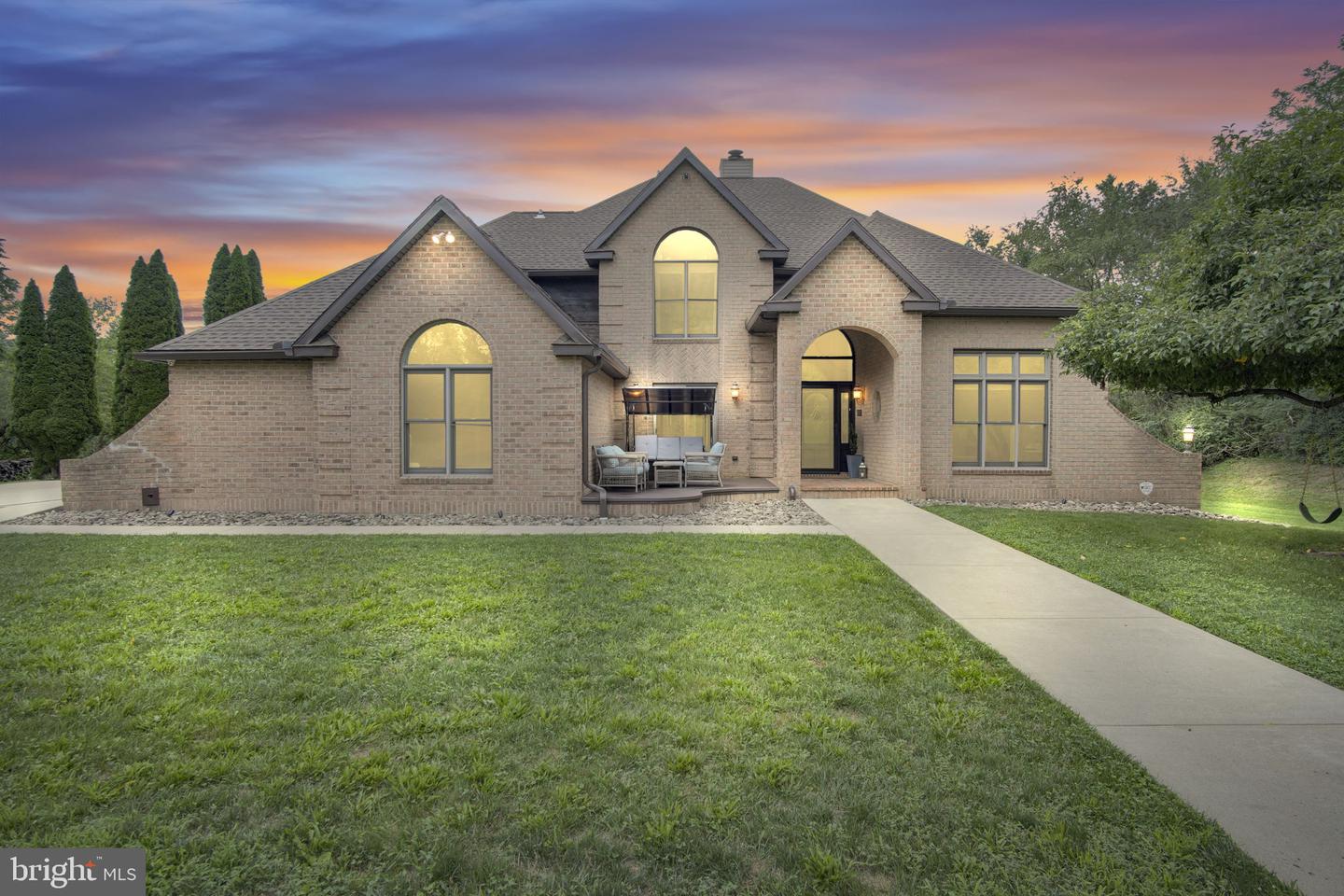 6511 Leo Dr Property Photo 1