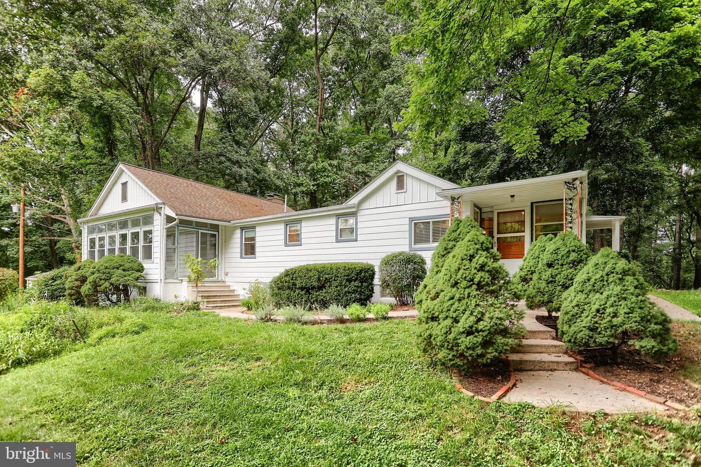 5652 Union Deposit Rd Property Photo 1