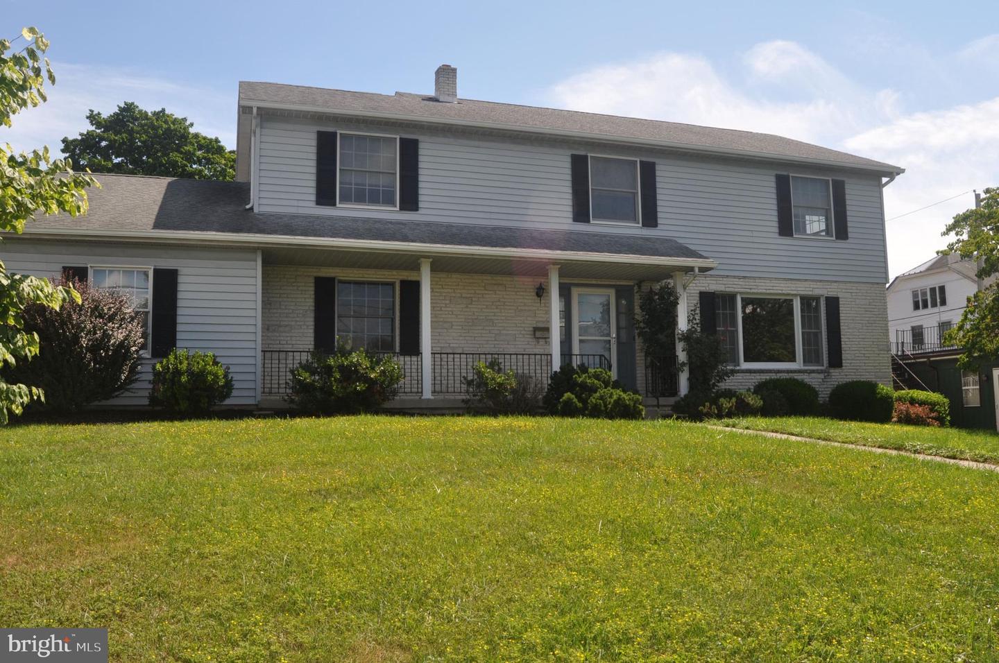 422 Market St Property Photo 1