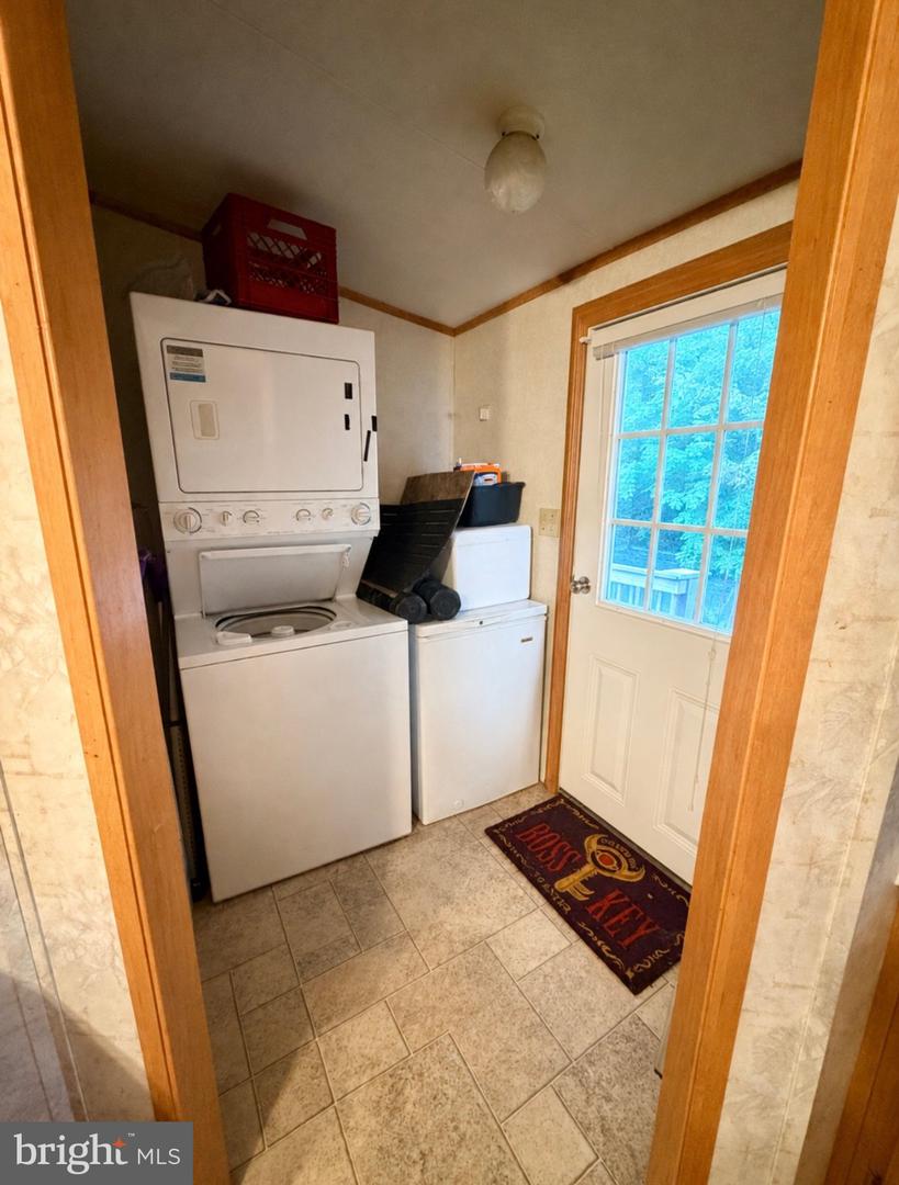 3584 Mobile Rd Property Photo 17