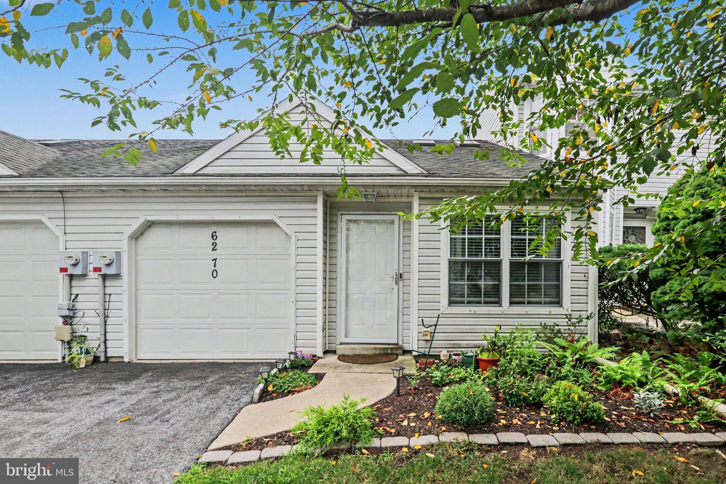 6270 Spring Knoll Dr Property Photo 1