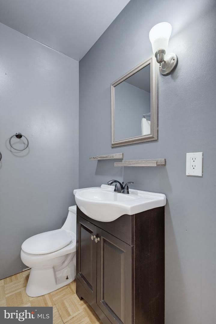 211 Kocher Ln Property Photo 23