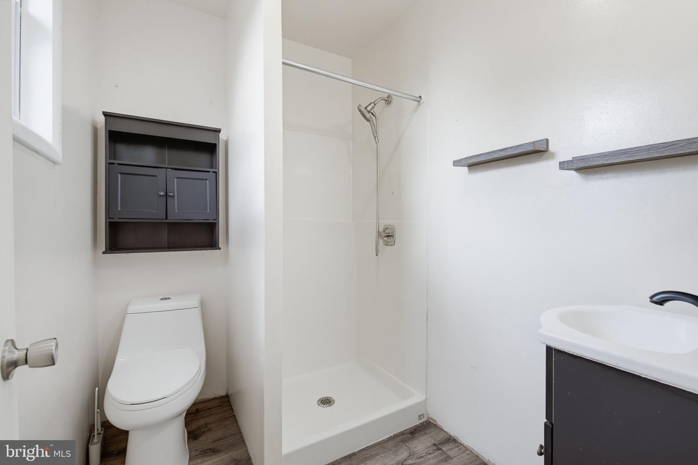 211 Kocher Ln Property Photo 25
