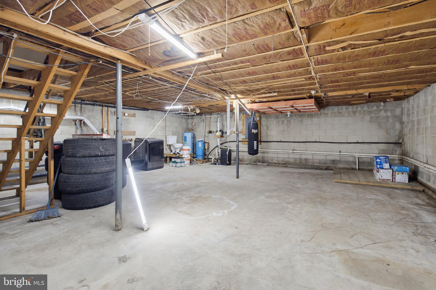 211 Kocher Ln Property Photo 29