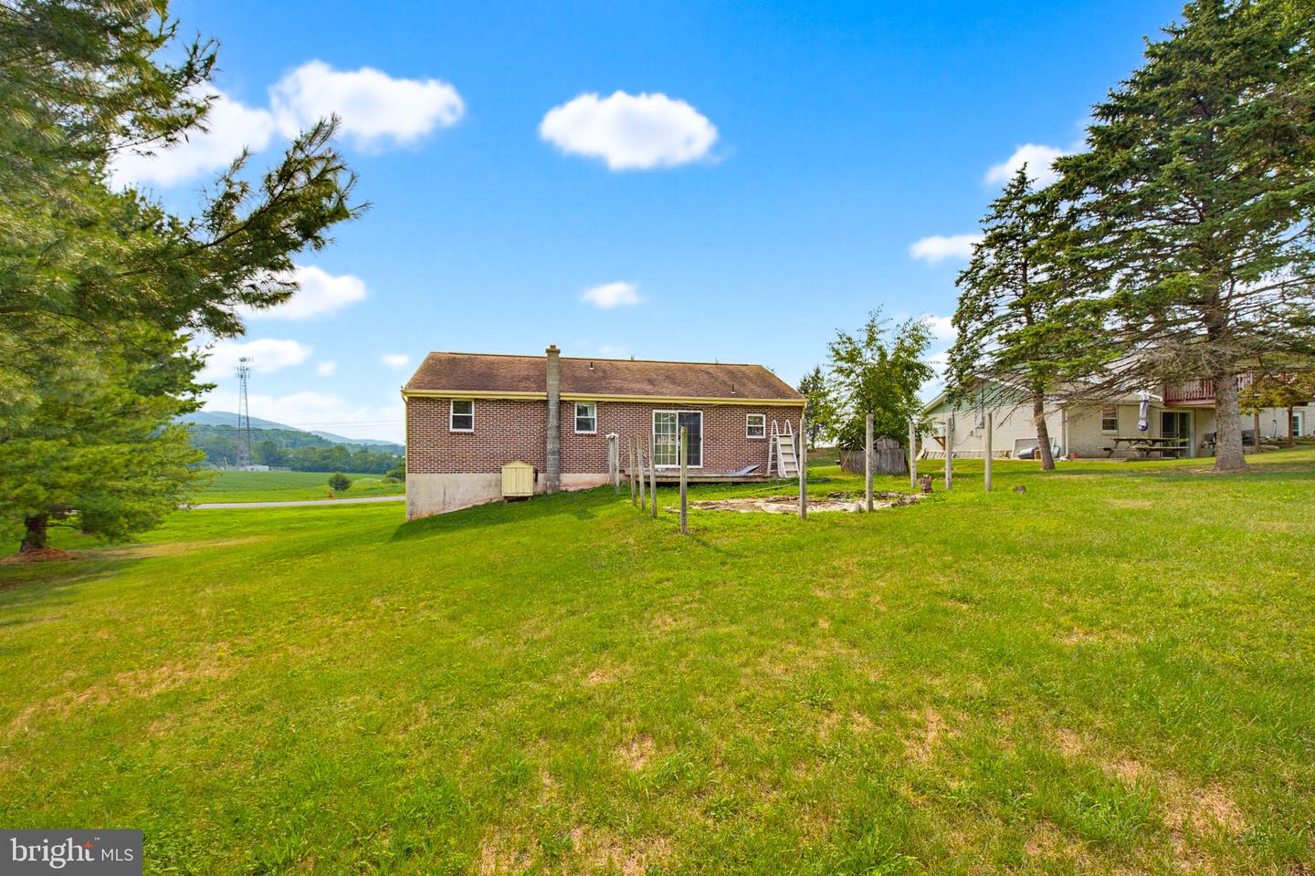 211 Kocher Ln Property Photo 35