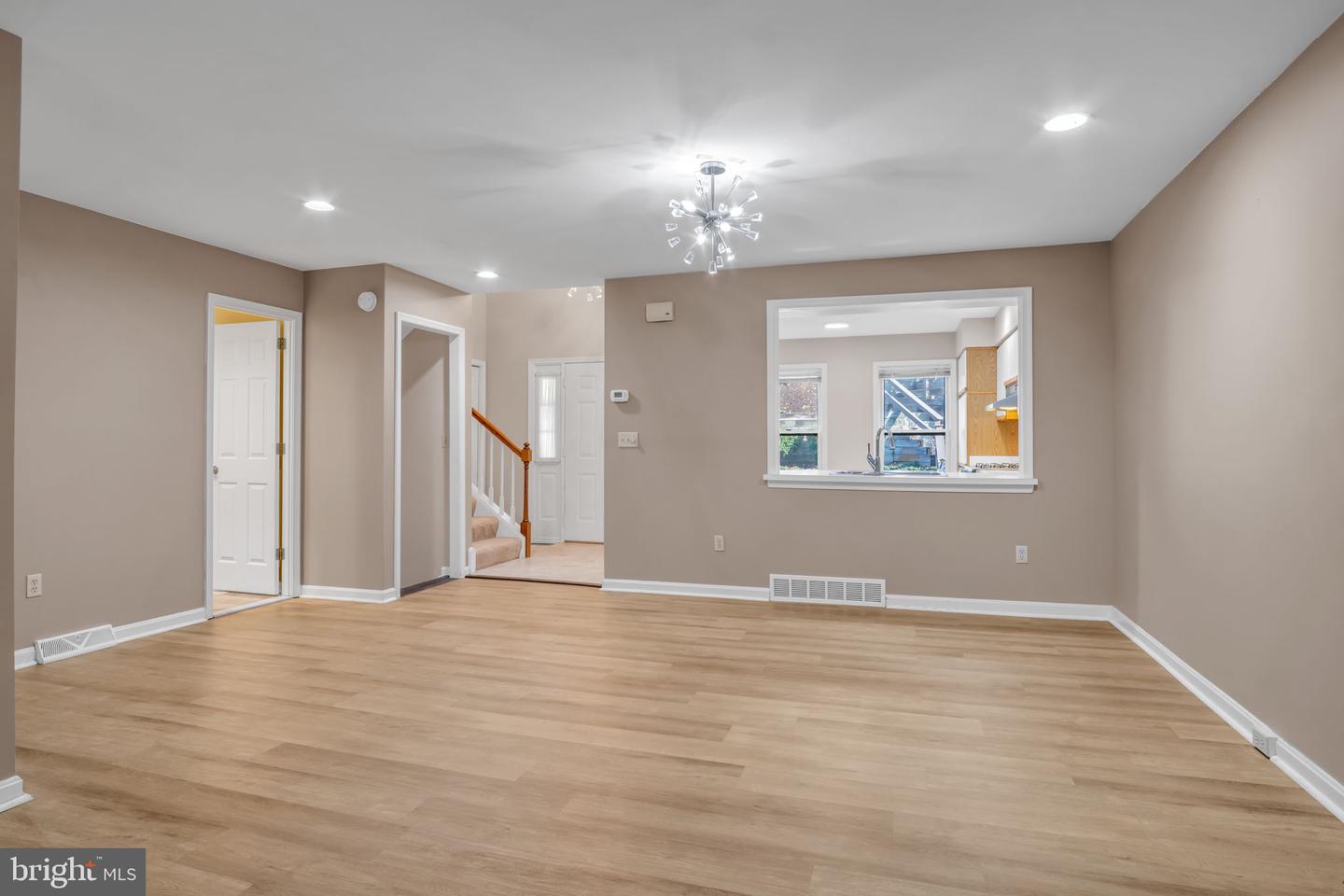 1127 Wicklow Ct Property Photo 14