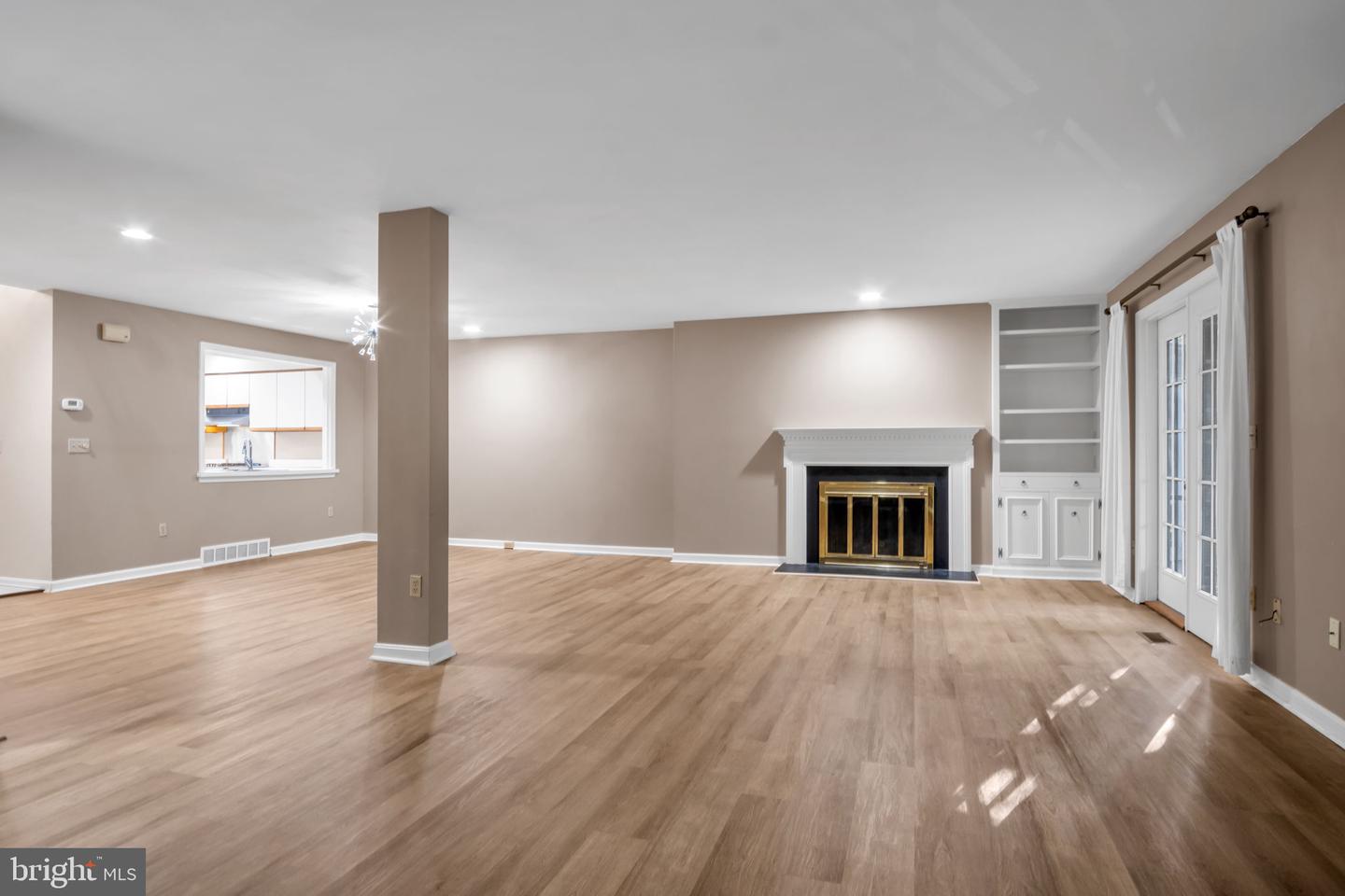 1127 Wicklow Ct Property Photo 17