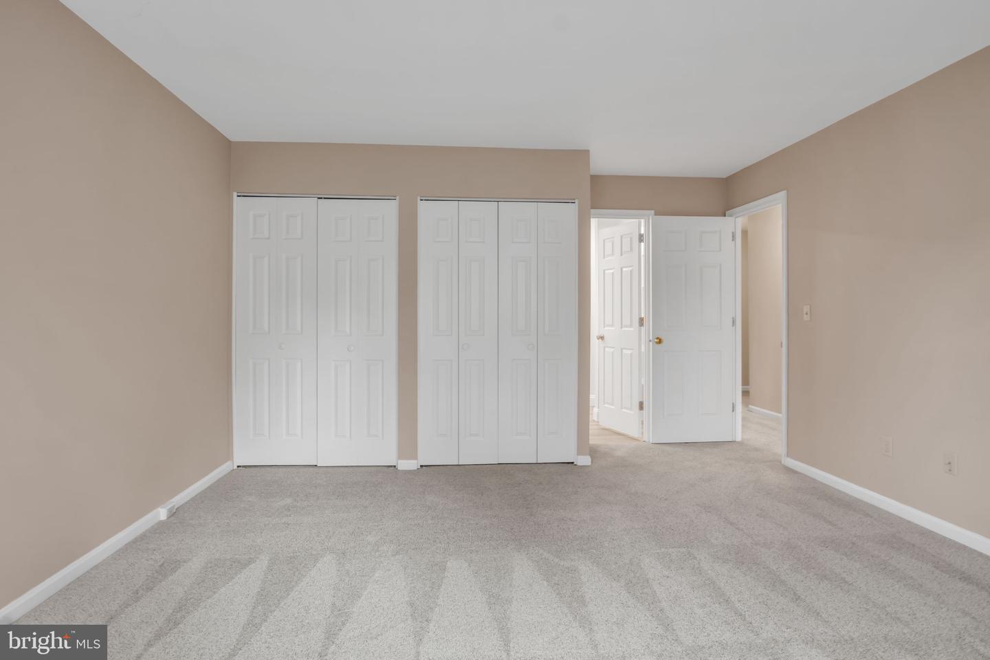 1127 Wicklow Ct Property Photo 25