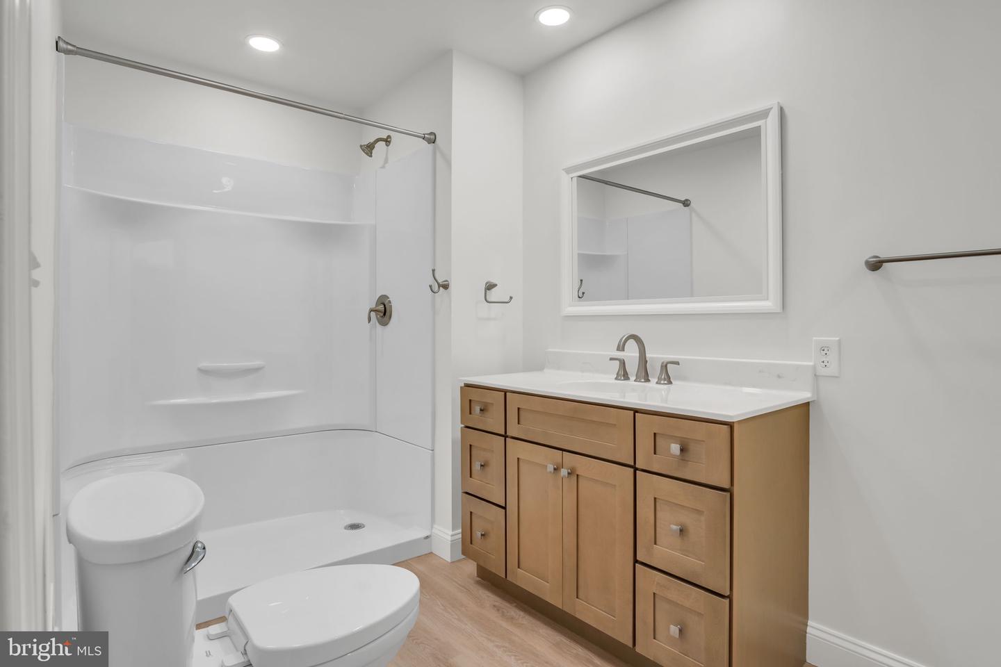 1127 Wicklow Ct Property Photo 27
