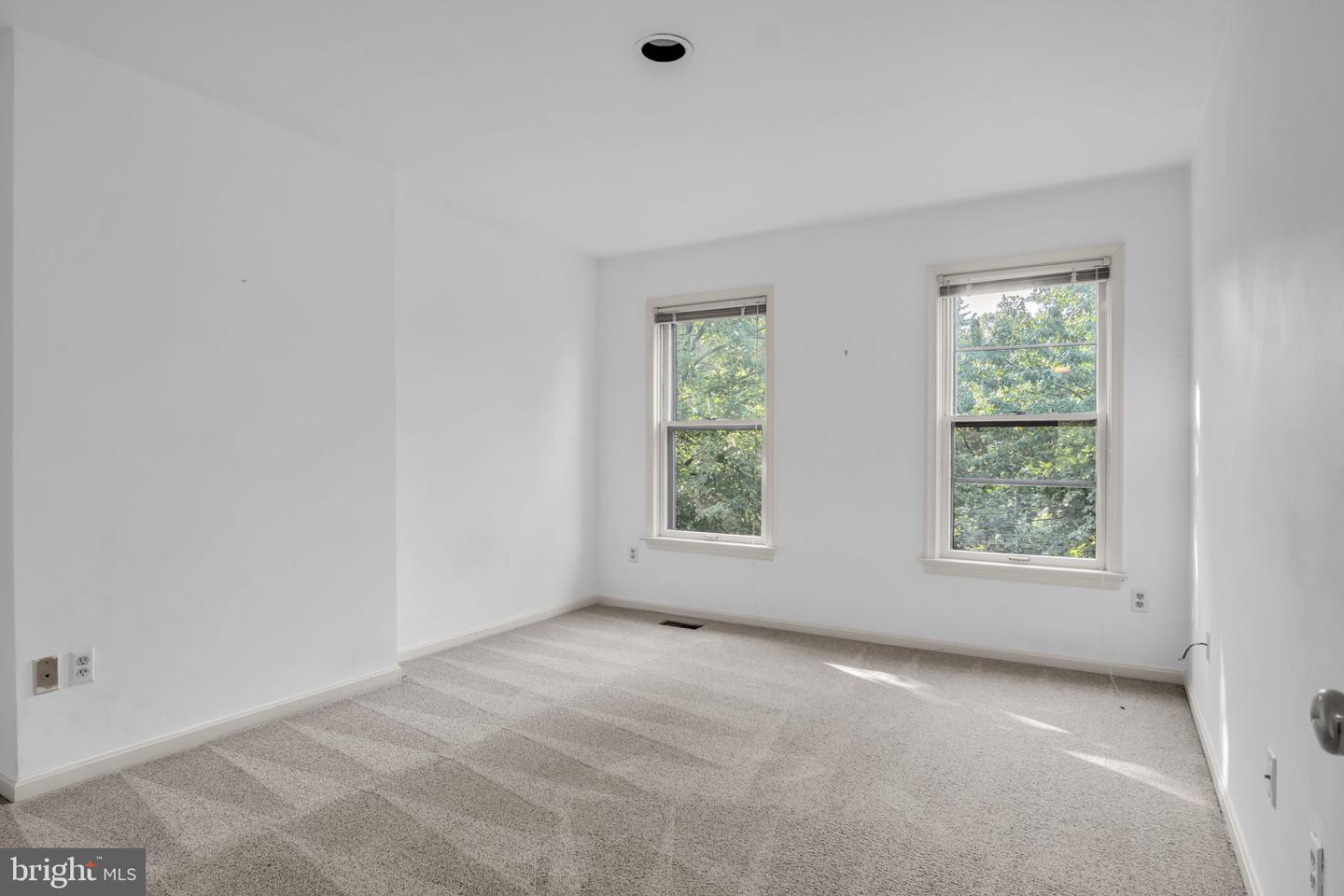 1127 Wicklow Ct Property Photo 31