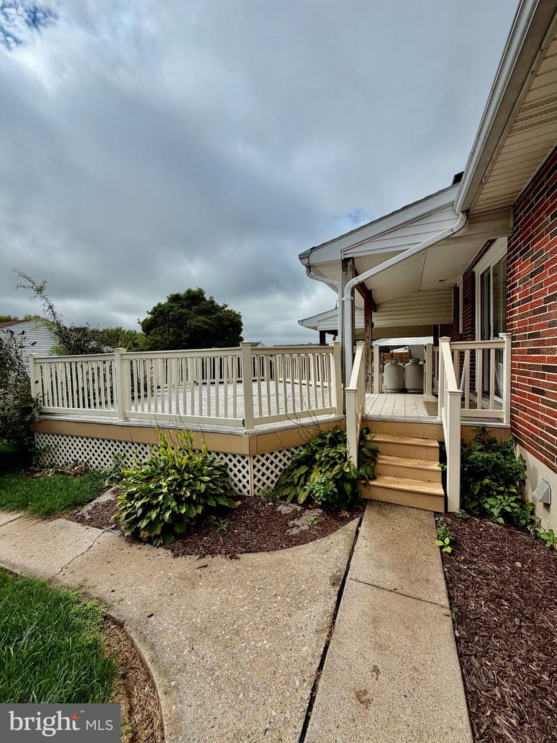 1648 E Caracas Ave Property Photo 25
