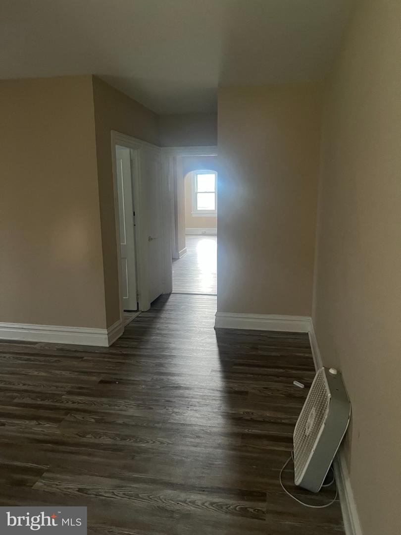 6120 Jonestown Rd #2e Property Photo 4