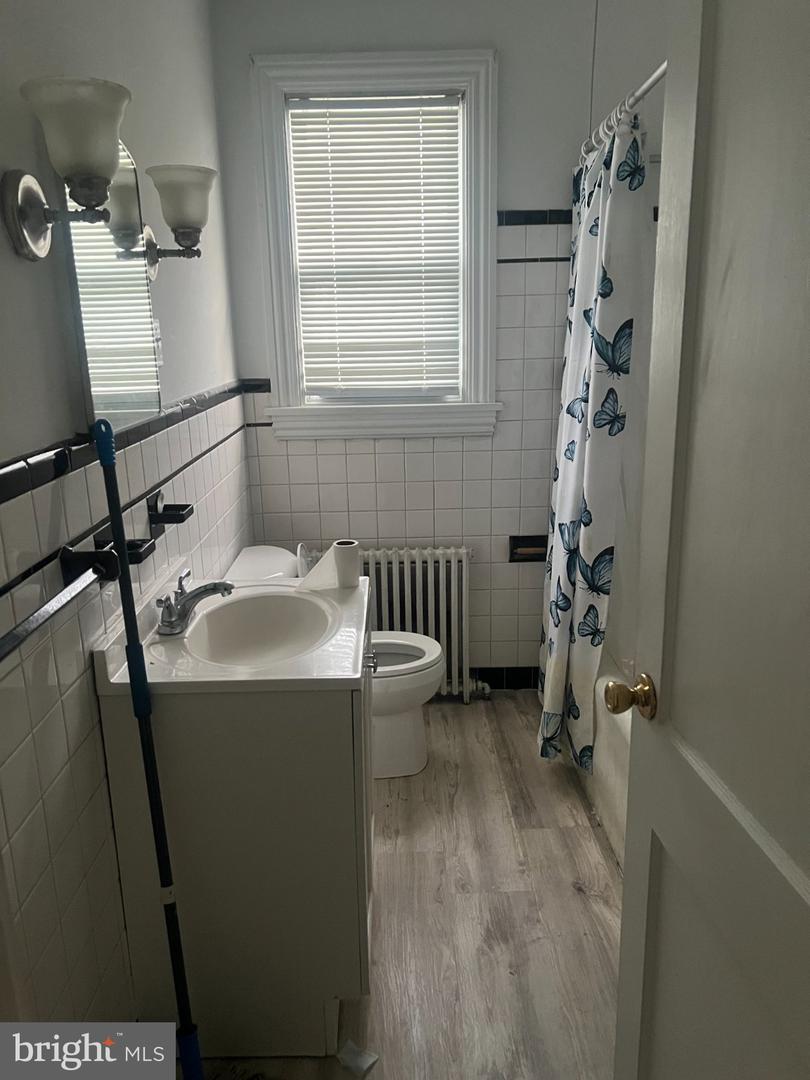 6120 Jonestown Rd #2e Property Photo 5