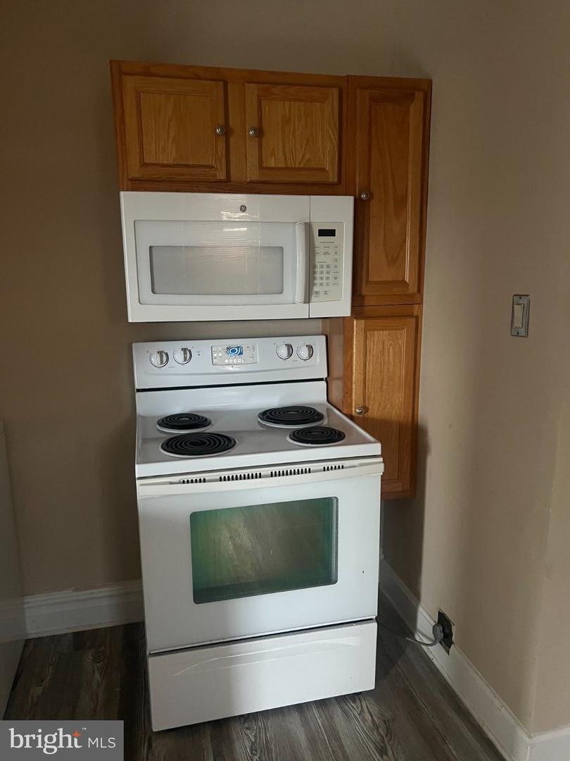 6120 Jonestown Rd #2e Property Photo 7