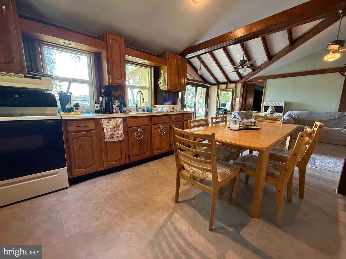 47 Beech Isl Property Photo 4
