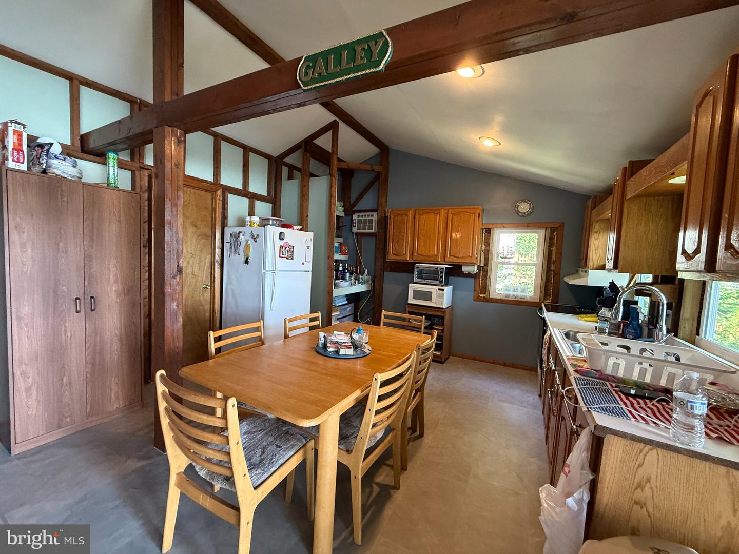 47 Beech Isl Property Photo 15