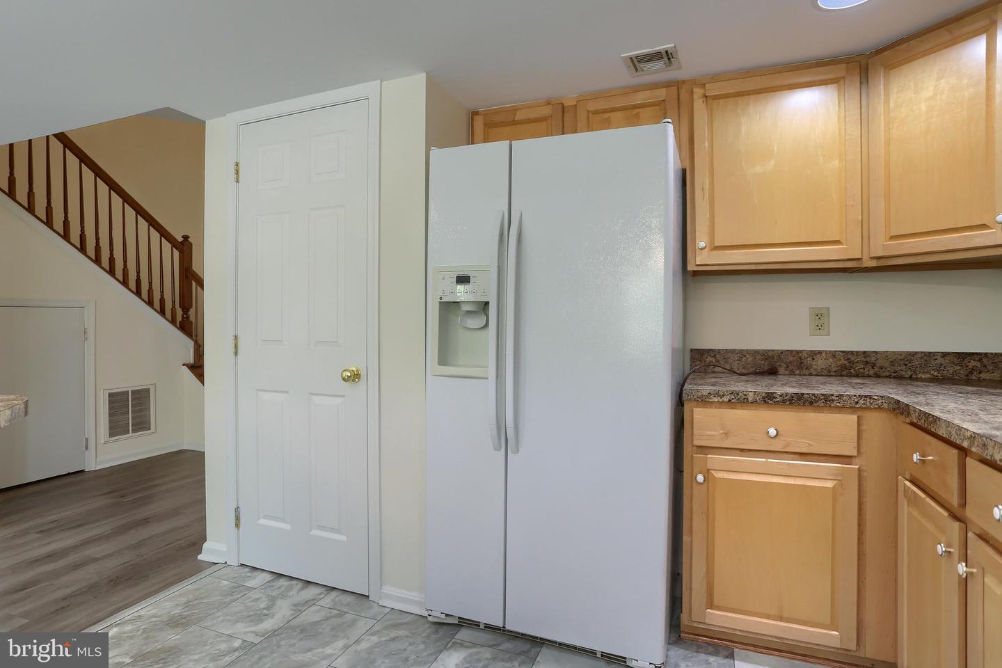 453 Waverly Woods Dr Property Photo 10