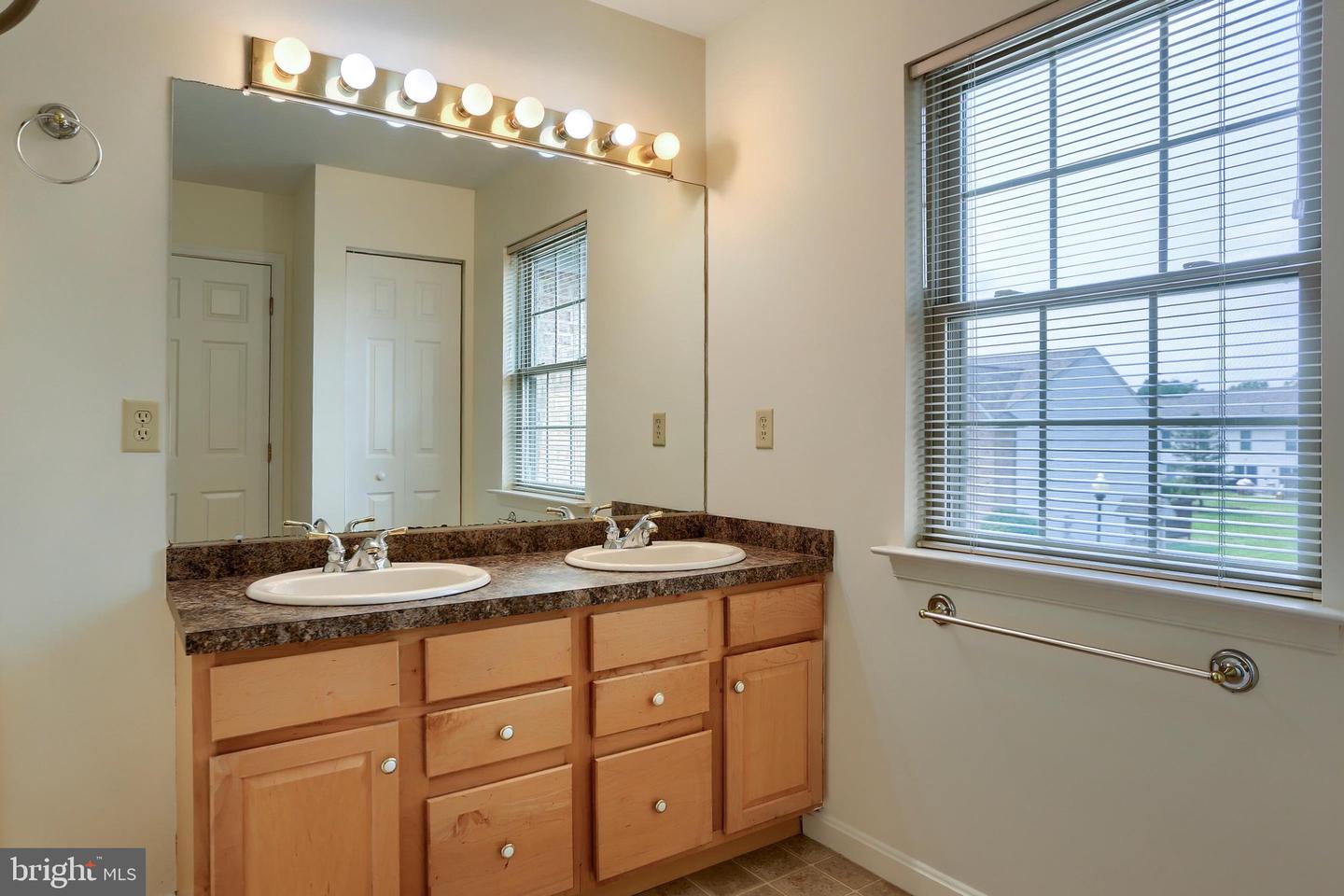 453 Waverly Woods Dr Property Photo 23