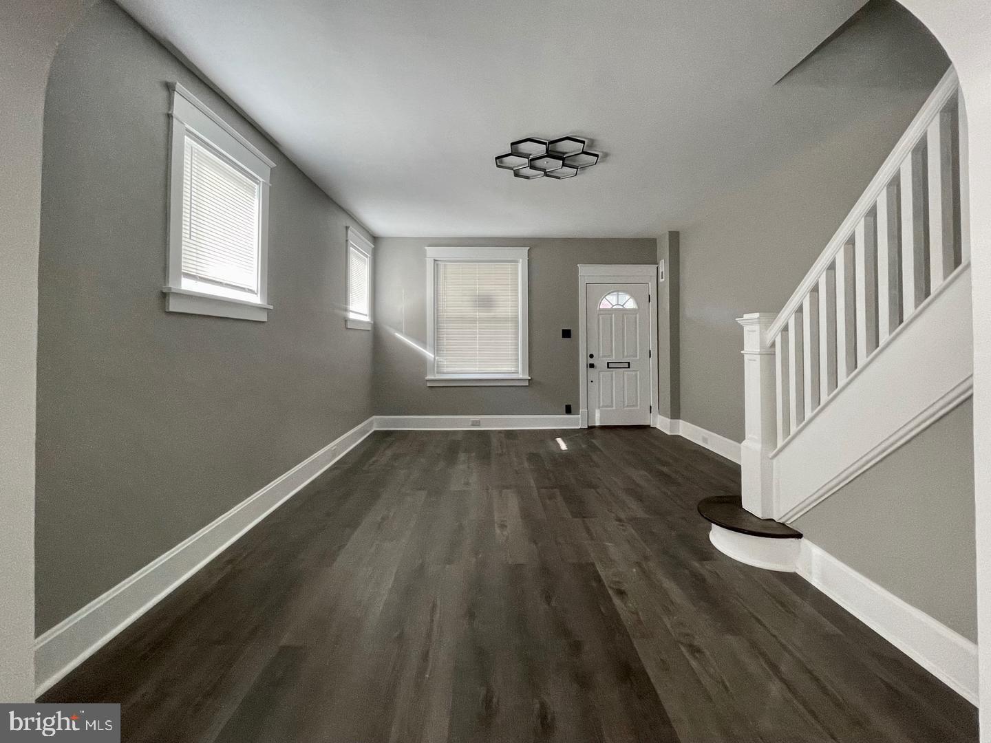 1709 Sycamore St Property Photo 4