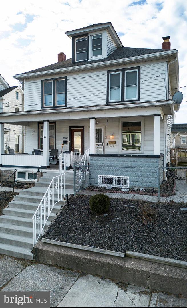 2721 Butler St Property Photo 5