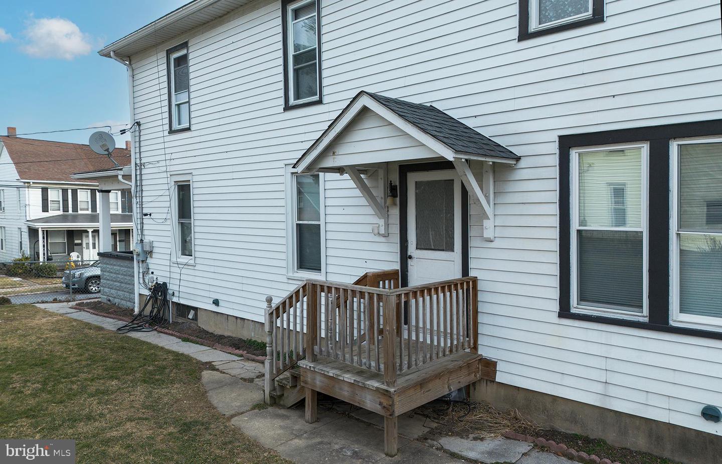 2721 Butler St Property Photo 16