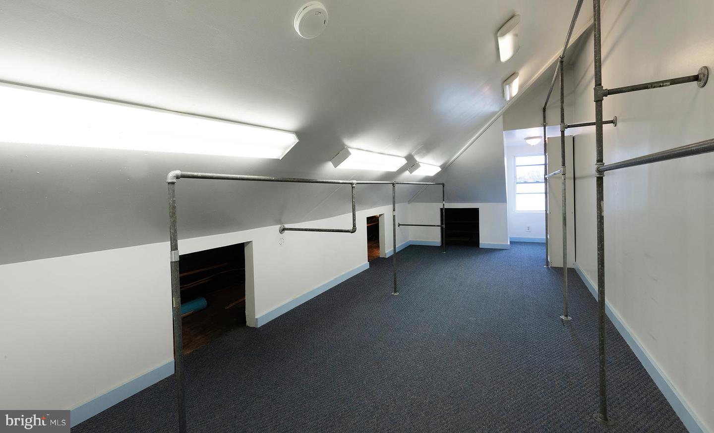 2721 Butler St Property Photo 44