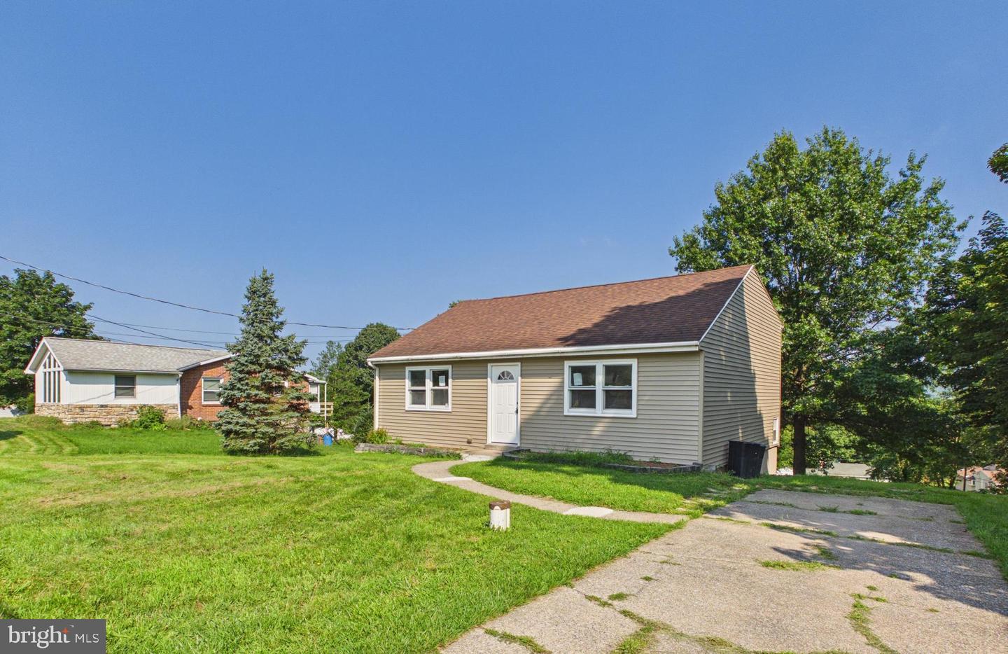 5112 Irene Dr Property Photo 2