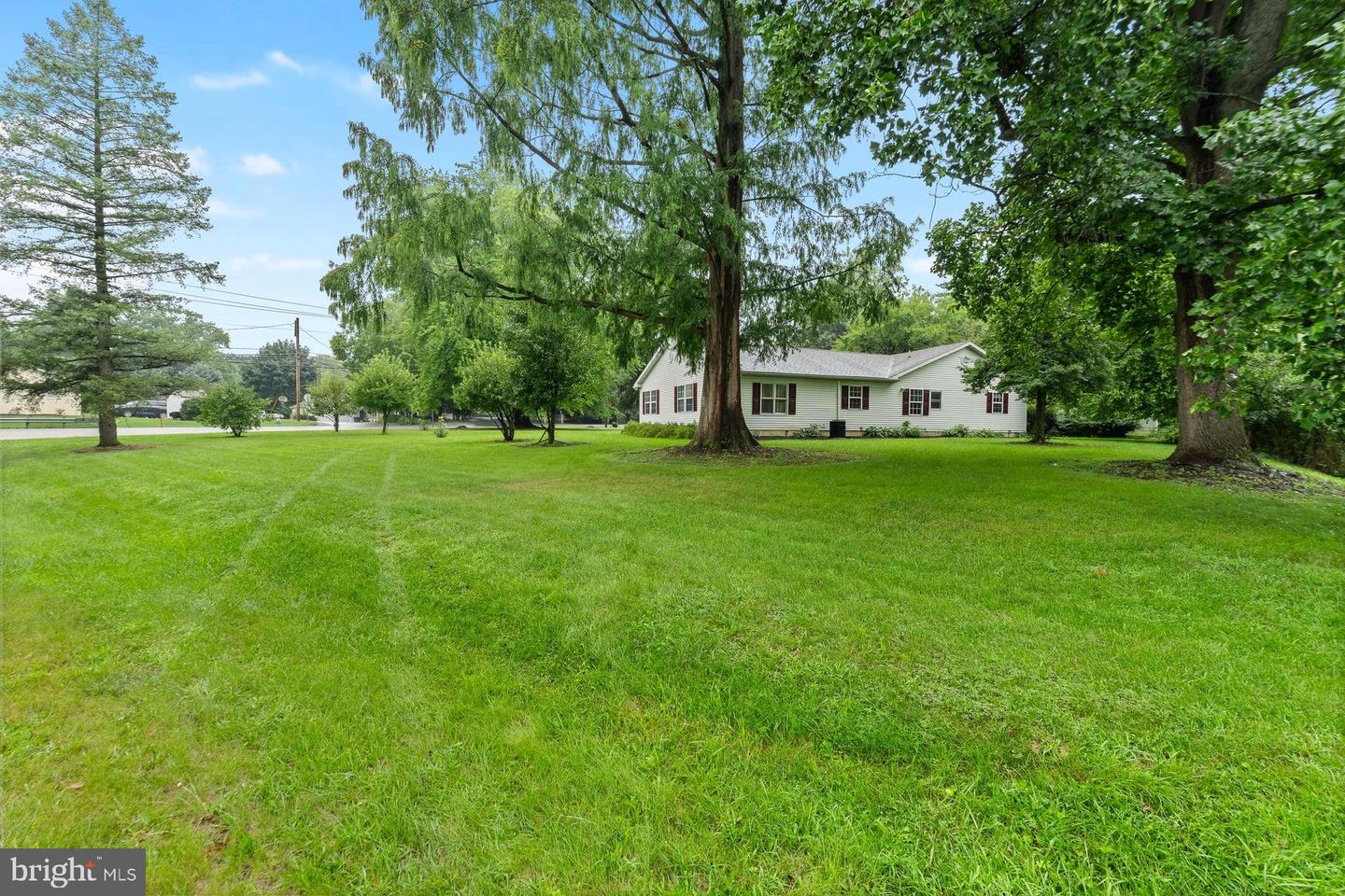 1601 Colonial Rd Property Photo 39