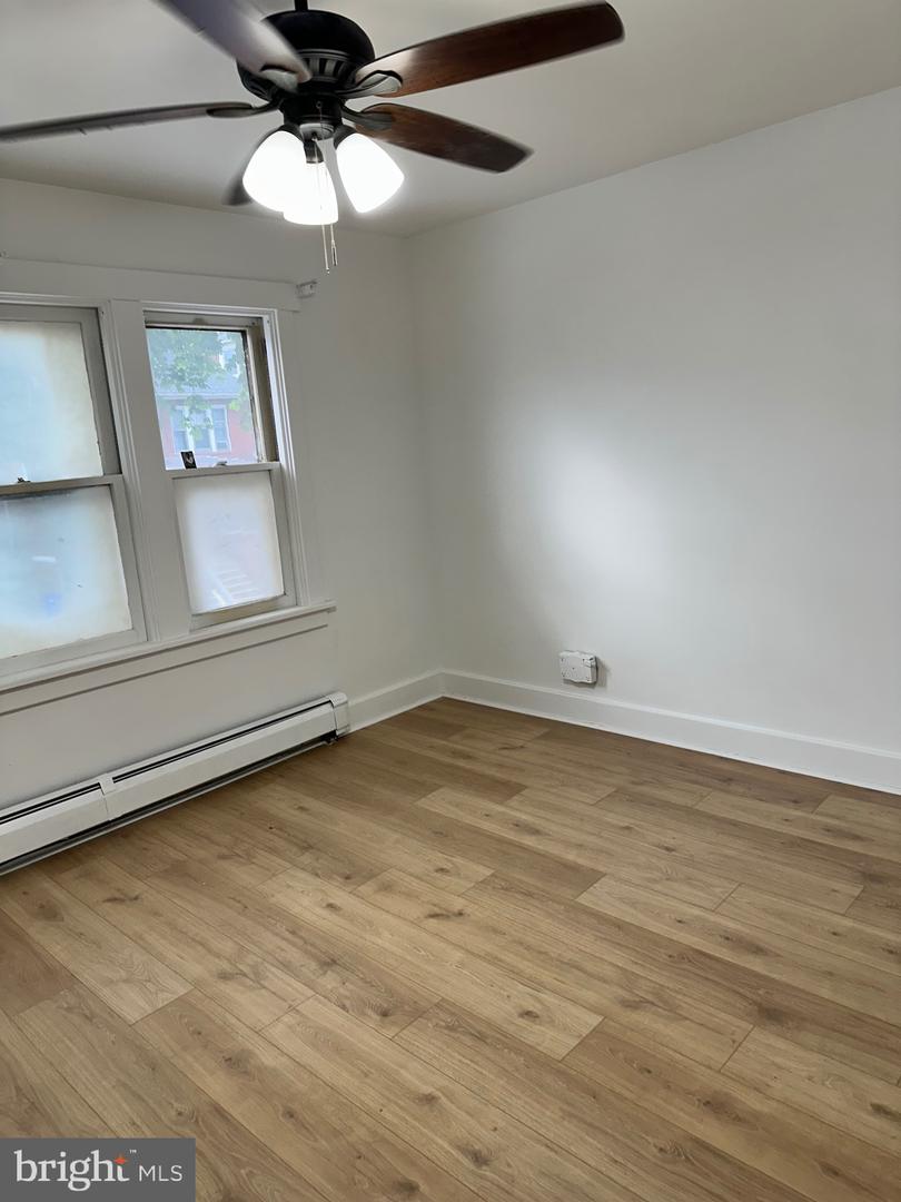 1943 Mulberry St Property Photo 3