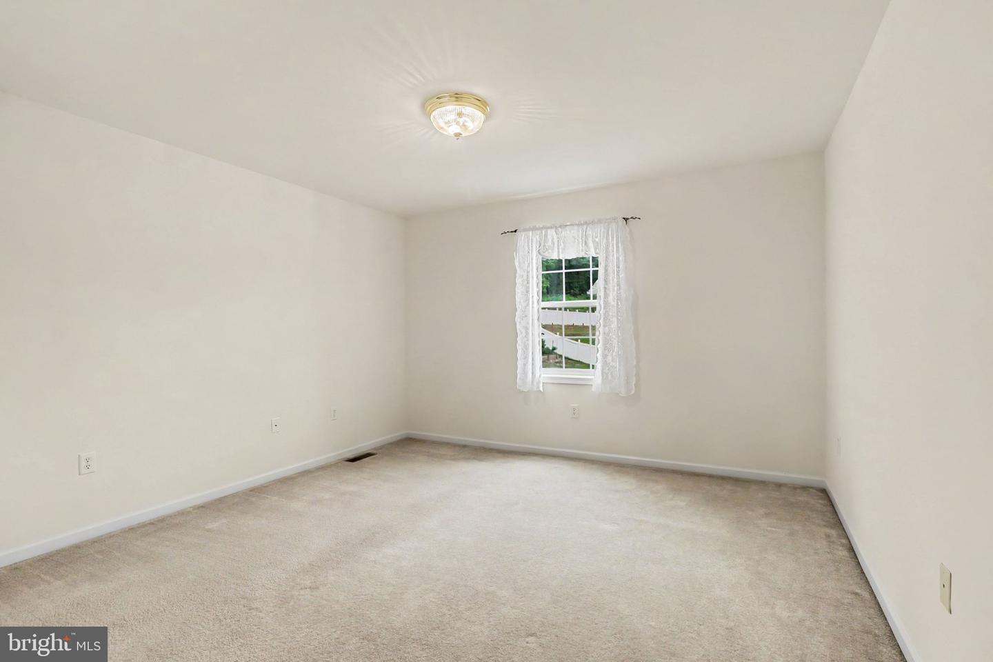 492 Princeton Rd Property Photo 14