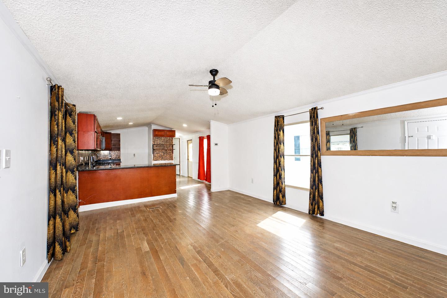 327 Caravan Ct Property Photo 6