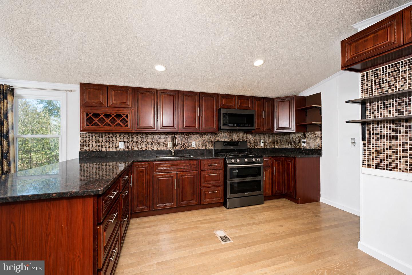 327 Caravan Ct Property Photo 8