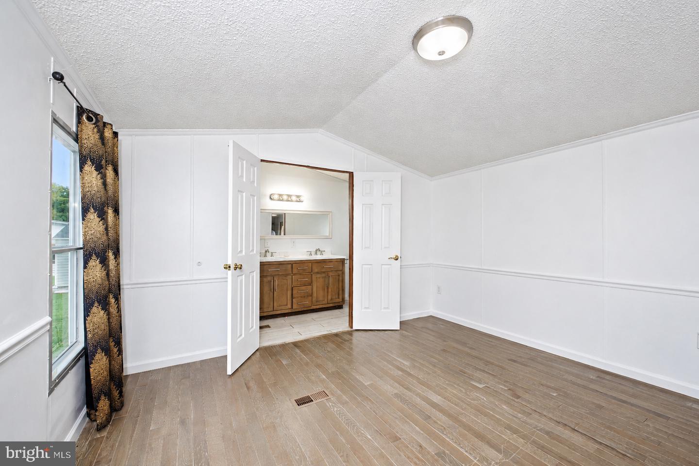 327 Caravan Ct Property Photo 10