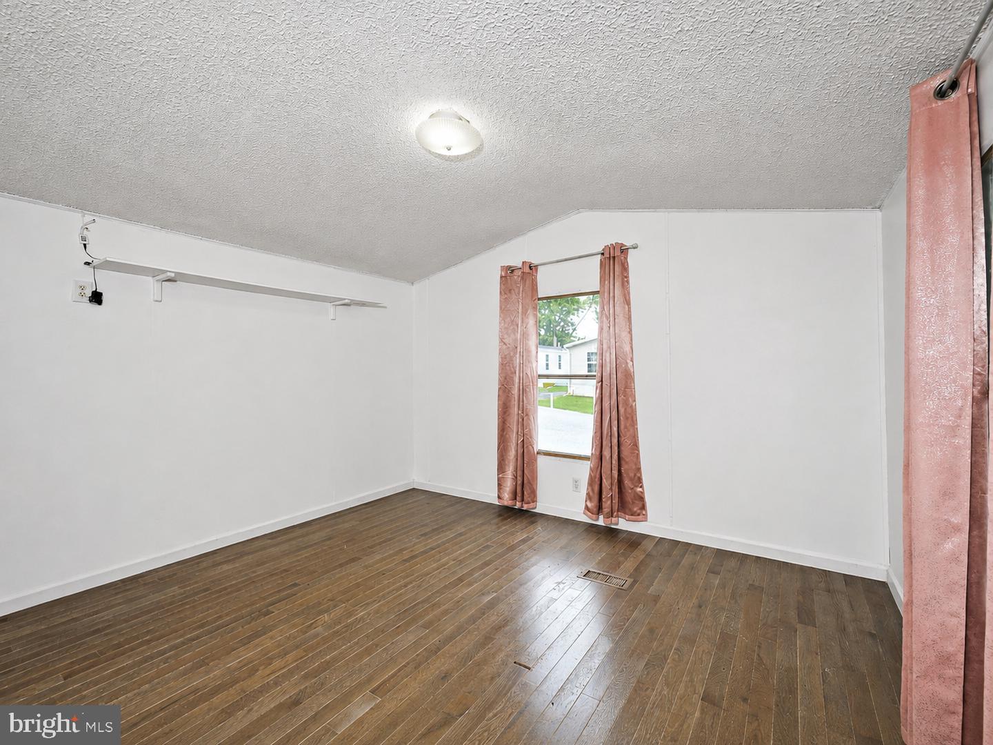 327 Caravan Ct Property Photo 13