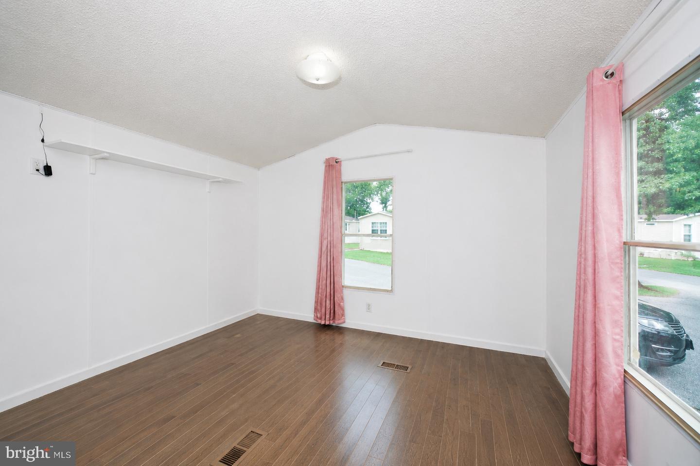327 Caravan Ct Property Photo 15
