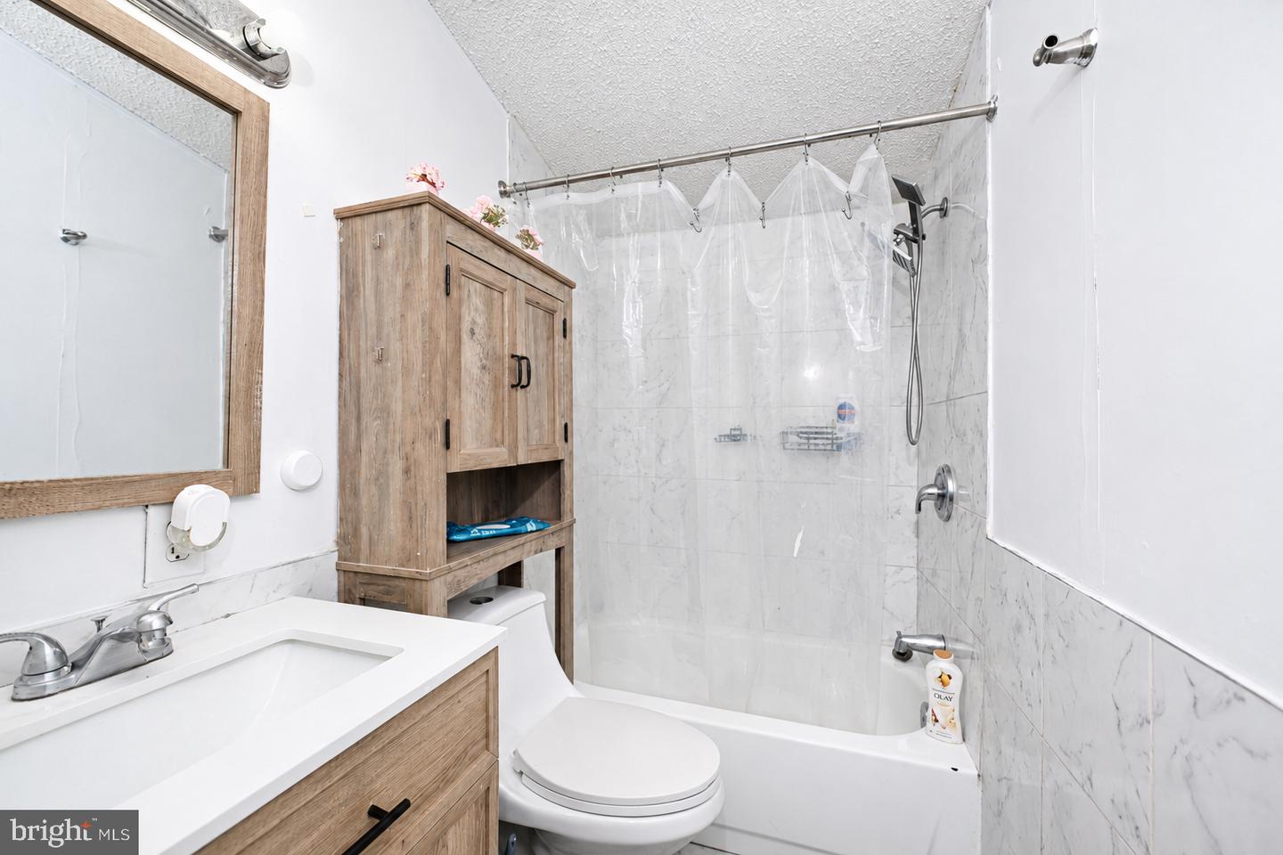 327 Caravan Ct Property Photo 16