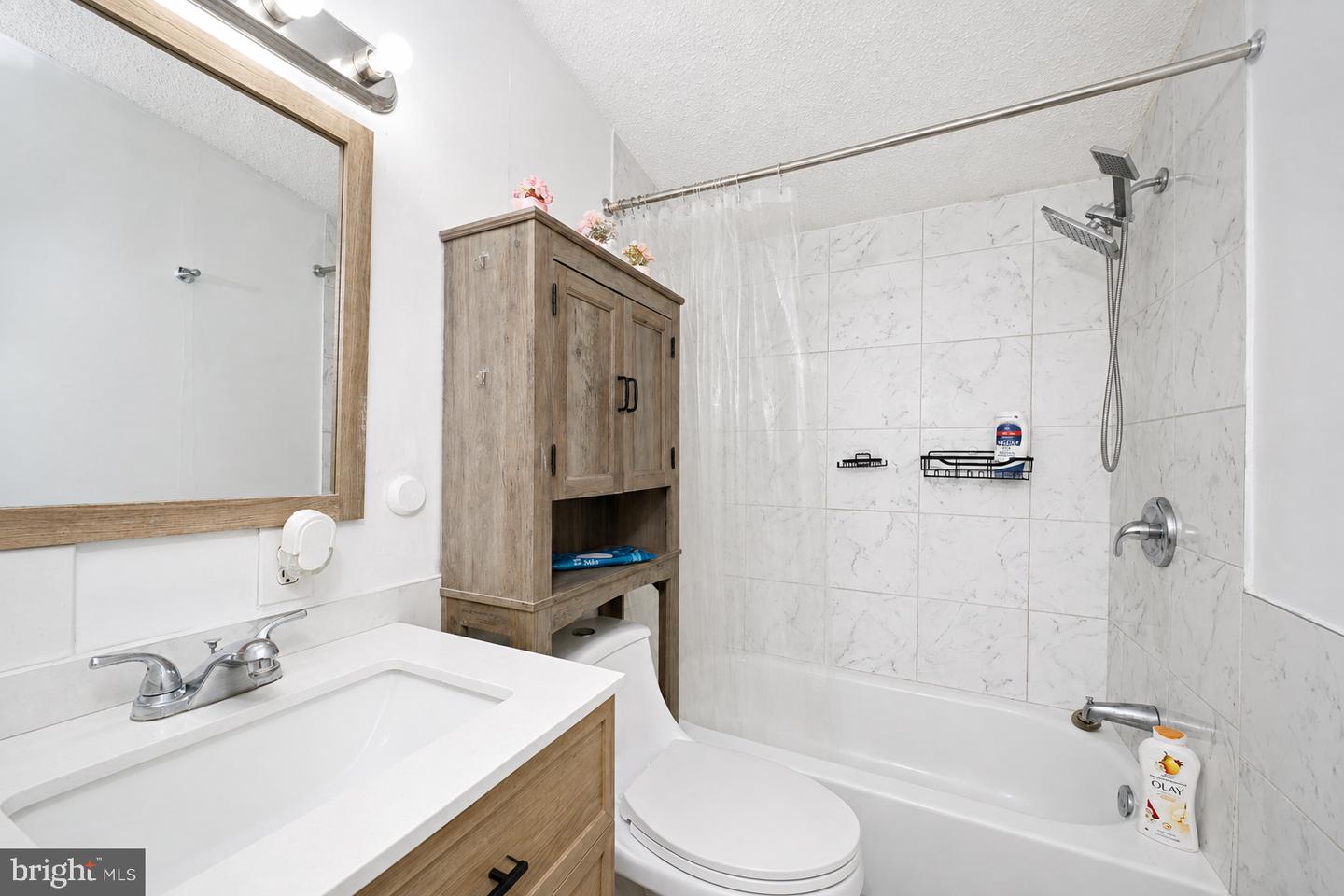 327 Caravan Ct Property Photo 17