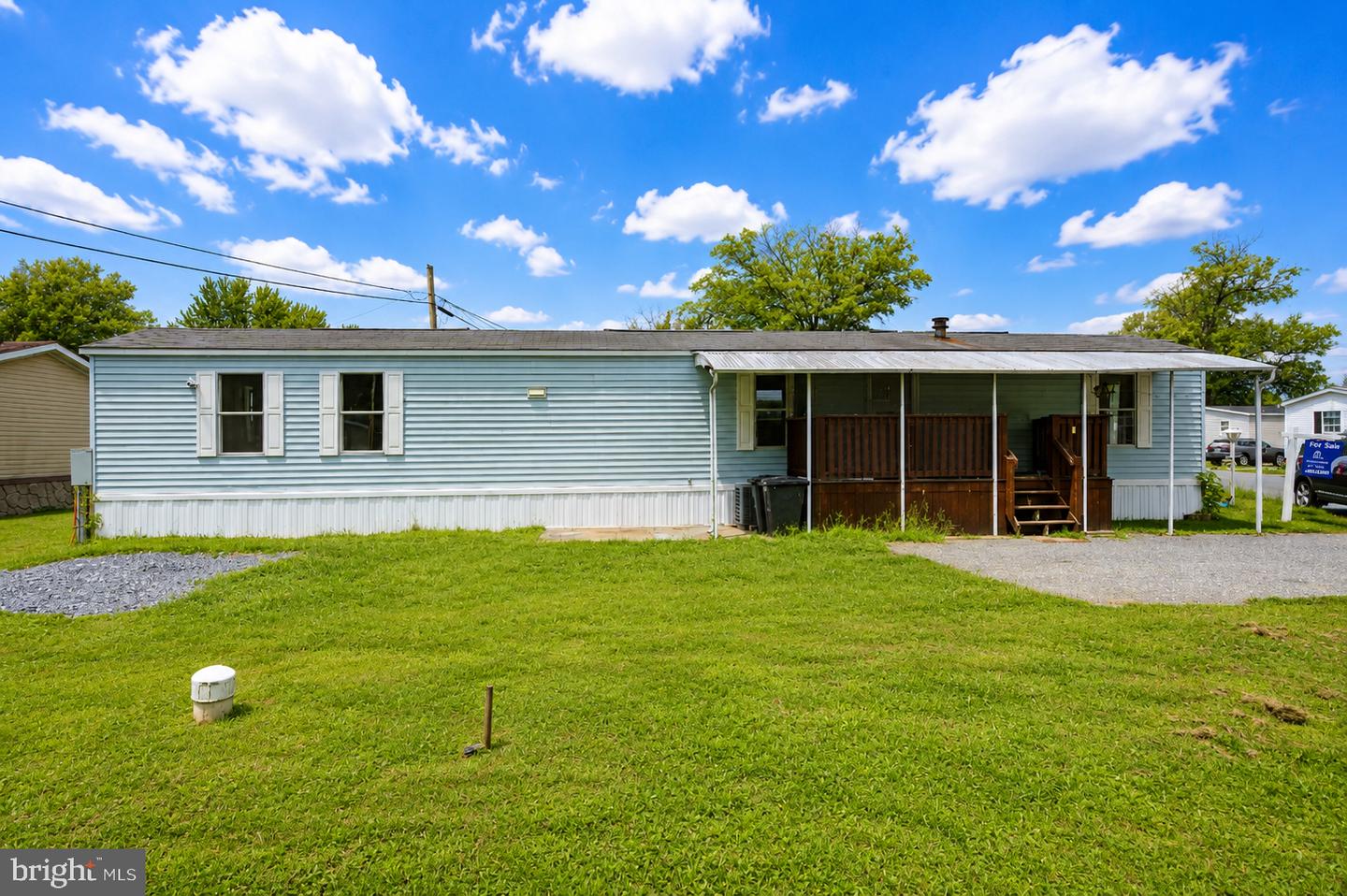 327 Caravan Ct Property Photo 22