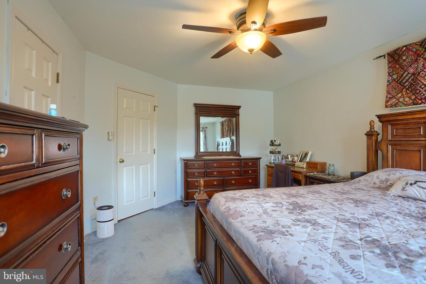 202 Fox Grove Pl Property Photo 27