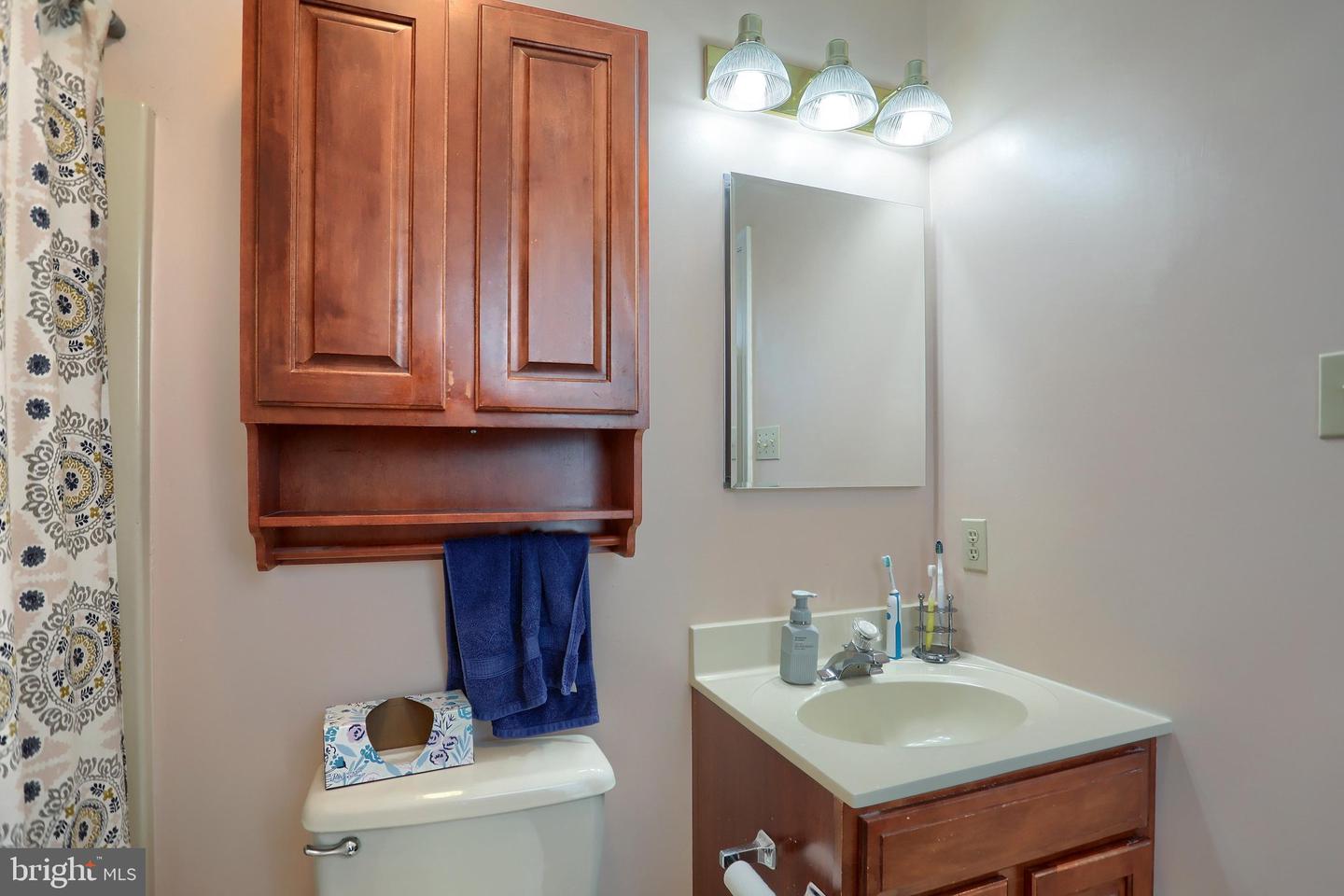 202 Fox Grove Pl Property Photo 30