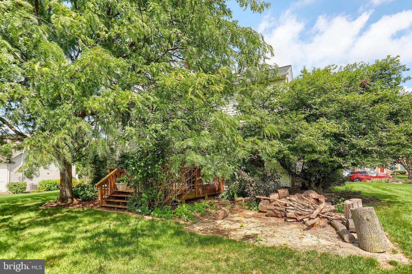 202 Fox Grove Pl Property Photo 37
