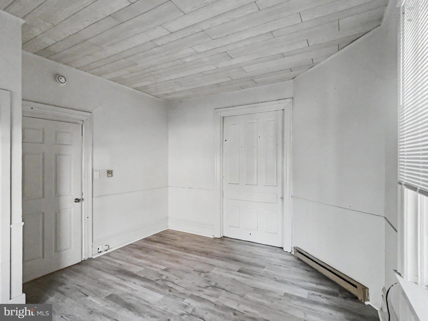 362 Locust St Property Photo 4